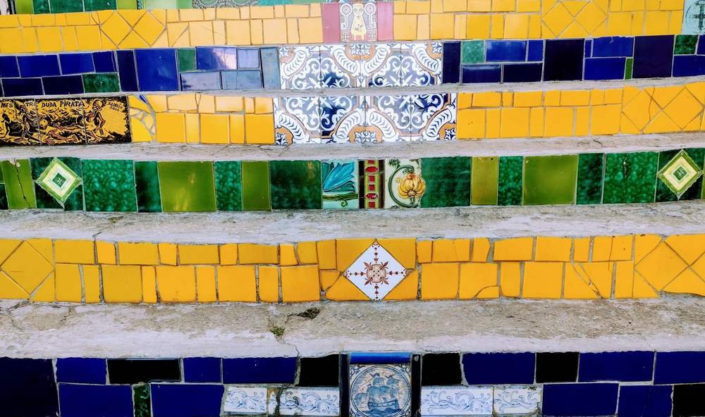 Escadaria Selarón entre Santa Teresa e Lapa, Rio de Janeiro (Foto: Wikimedia Commons, CC BY-SA 4.0)