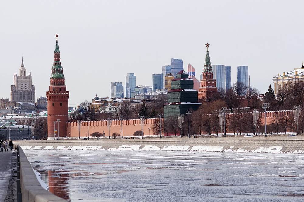 Vista do centro financeiro de Moscou sobre o Kremlin (Foto: Wikimedia Commons, CC0)