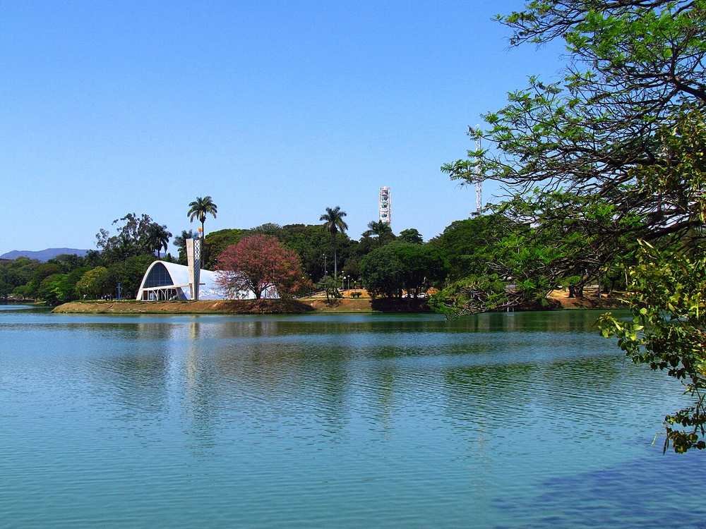 Igreja de São Francisco de Assis, na Pampulha, símbolo de Belo Horizonte